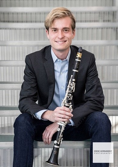 Andrew Sandwick, Dallas Symphony | Professional Interior Musician Headshot, Bass Clarinet