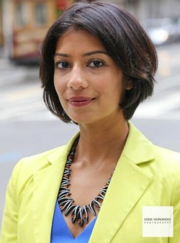 Female Executive Professional LinkedIn Headshot Example, Woman Business Portrait Clara Vydyanath, Professional Business LinkedIn Headshot, Outdoors, San Francisco, Example, Woman Pose, Woman Business Portrait San Francisco