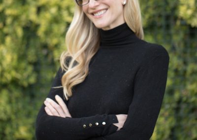 Woman's Outdoor Professional Business Portrait For Linkedin Taken In San Francisco